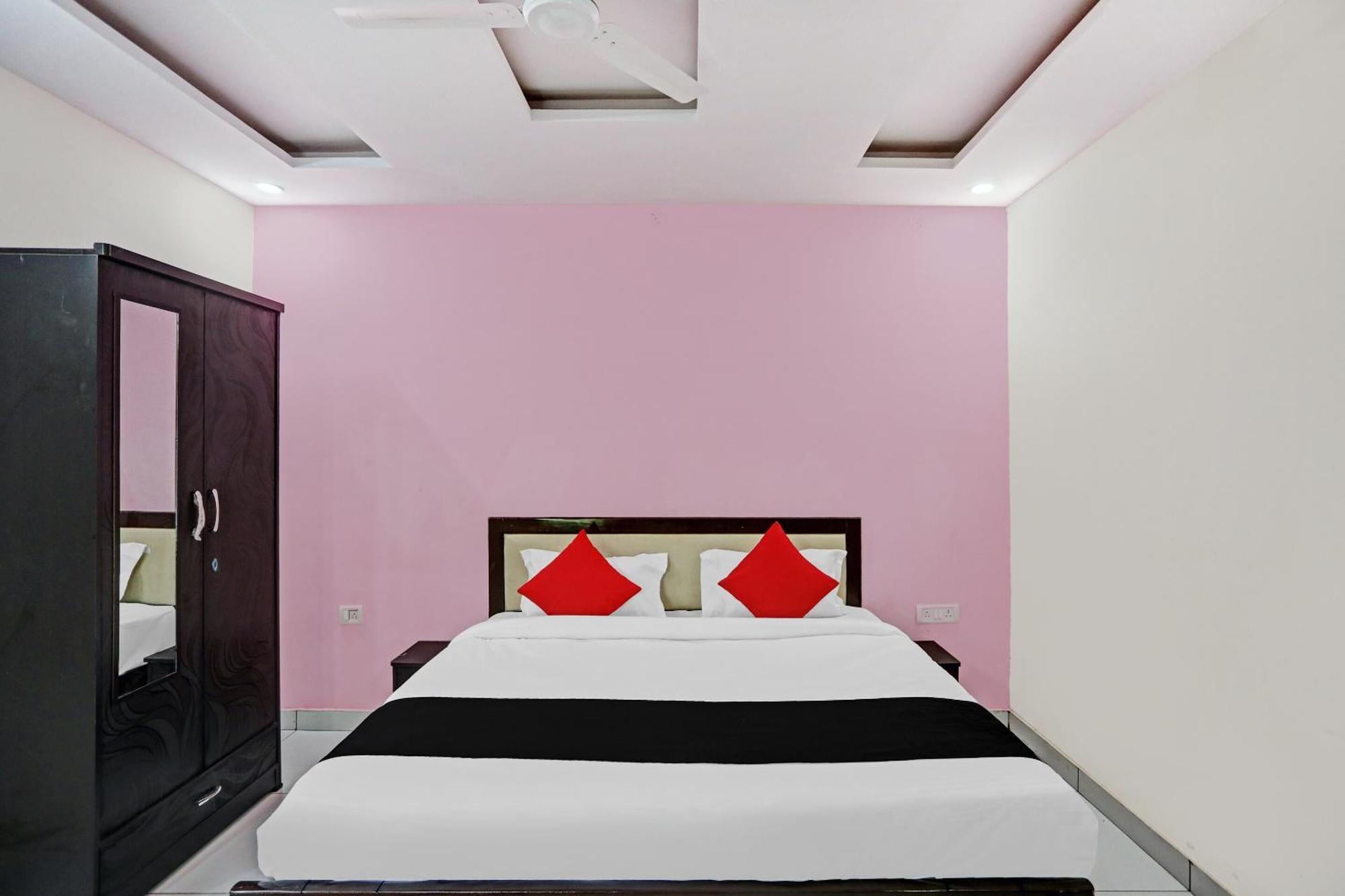 Capital O Friends Zone The Guest House Greater Noida Zewnętrze zdjęcie
