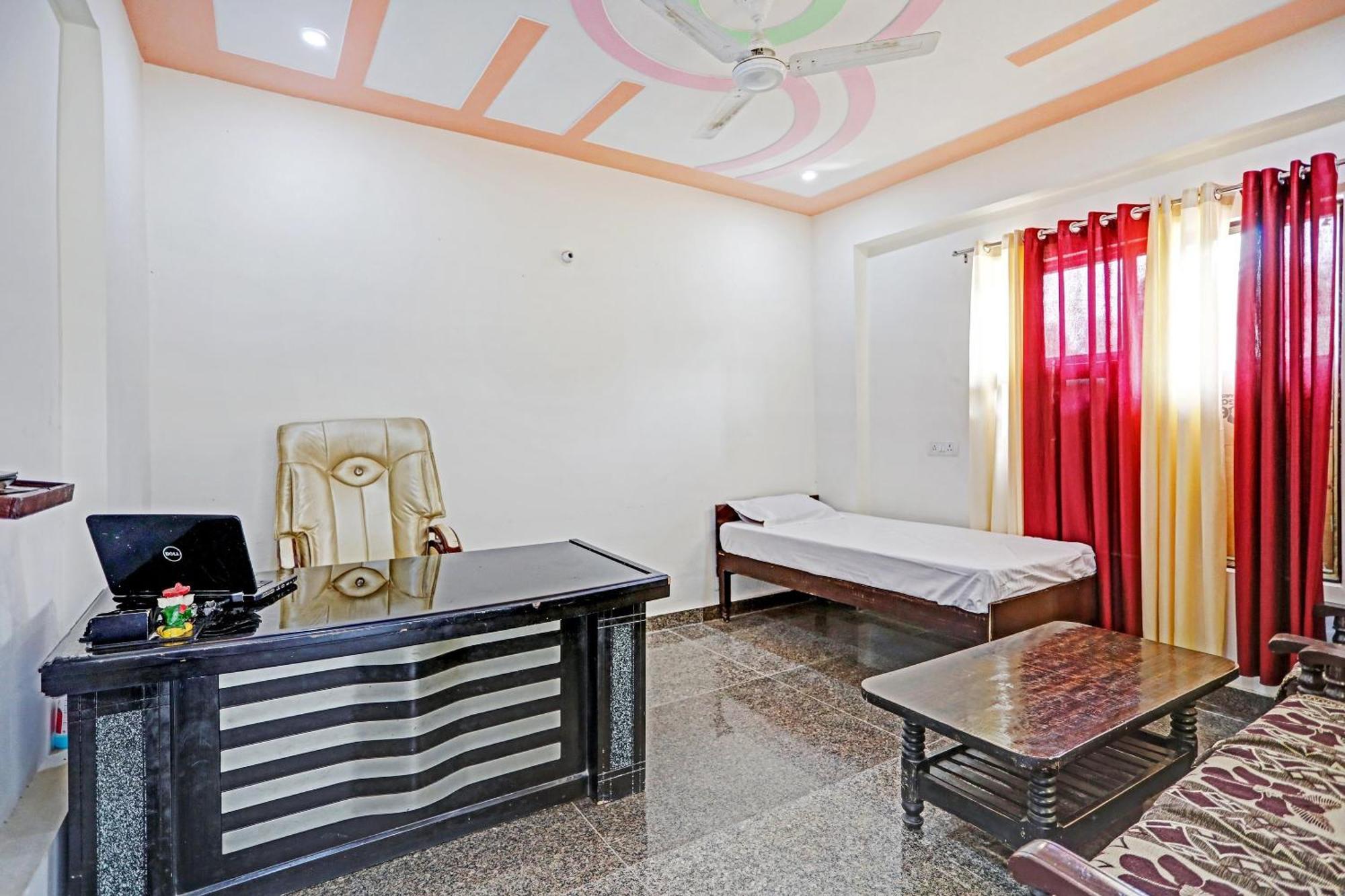 Capital O Friends Zone The Guest House Greater Noida Zewnętrze zdjęcie